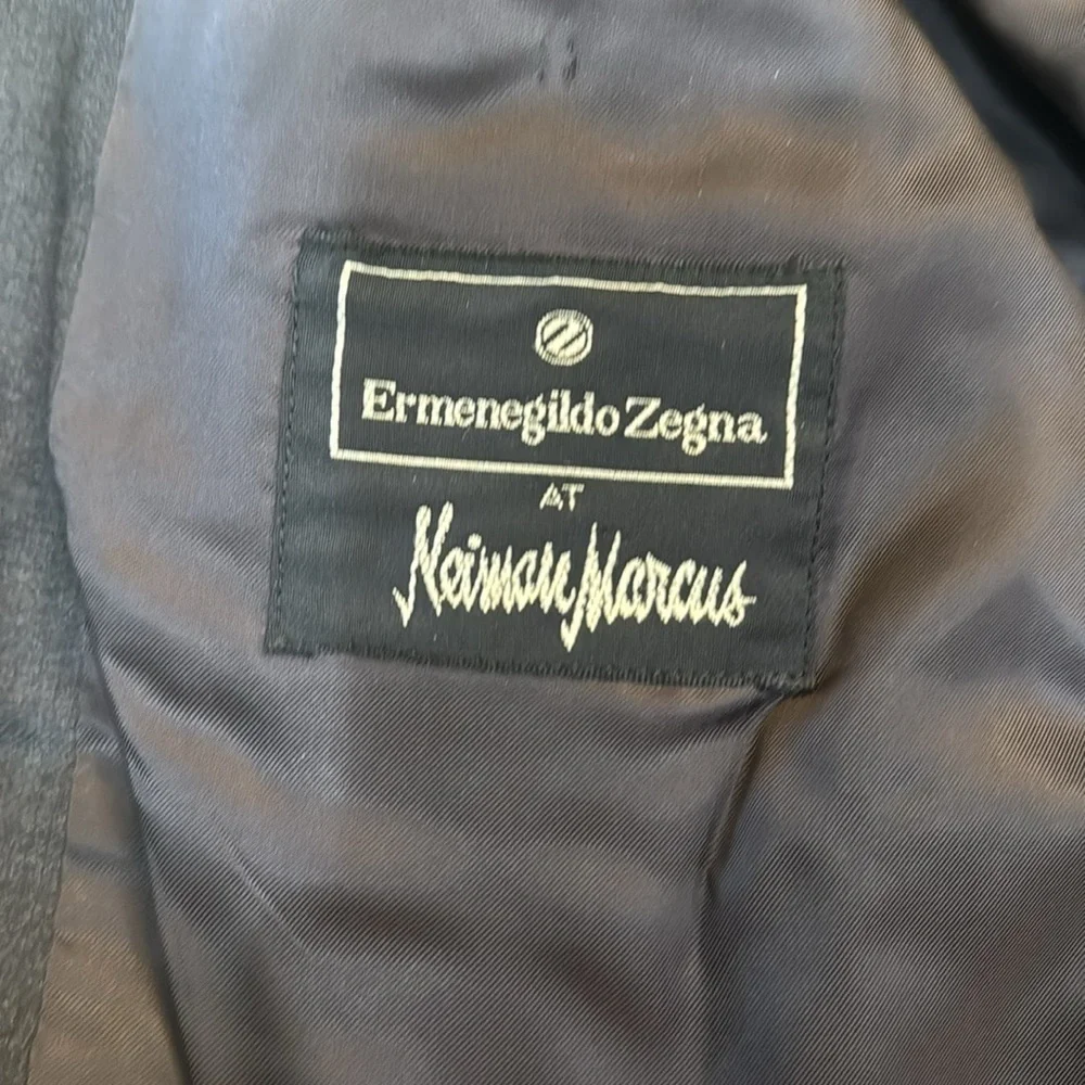 Ermenegildo Zegna Vintage Classic 3‎ button Blazer Charcoal in color quality